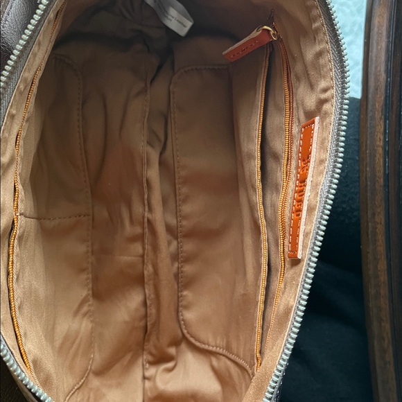 NWT HOBO Opal Mini Shoulder Bag designed to match your look of casual or dressy. - Picture 6 of 9